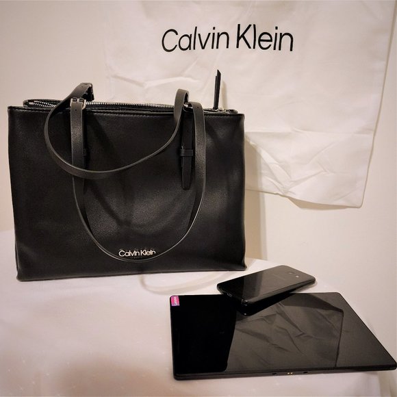 New Large Black Genuine Leather Calvin Klein 3 Storage Compartments Handbag - Picture 1 of 8